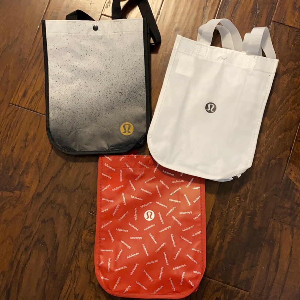 3 lululemon shopping bags